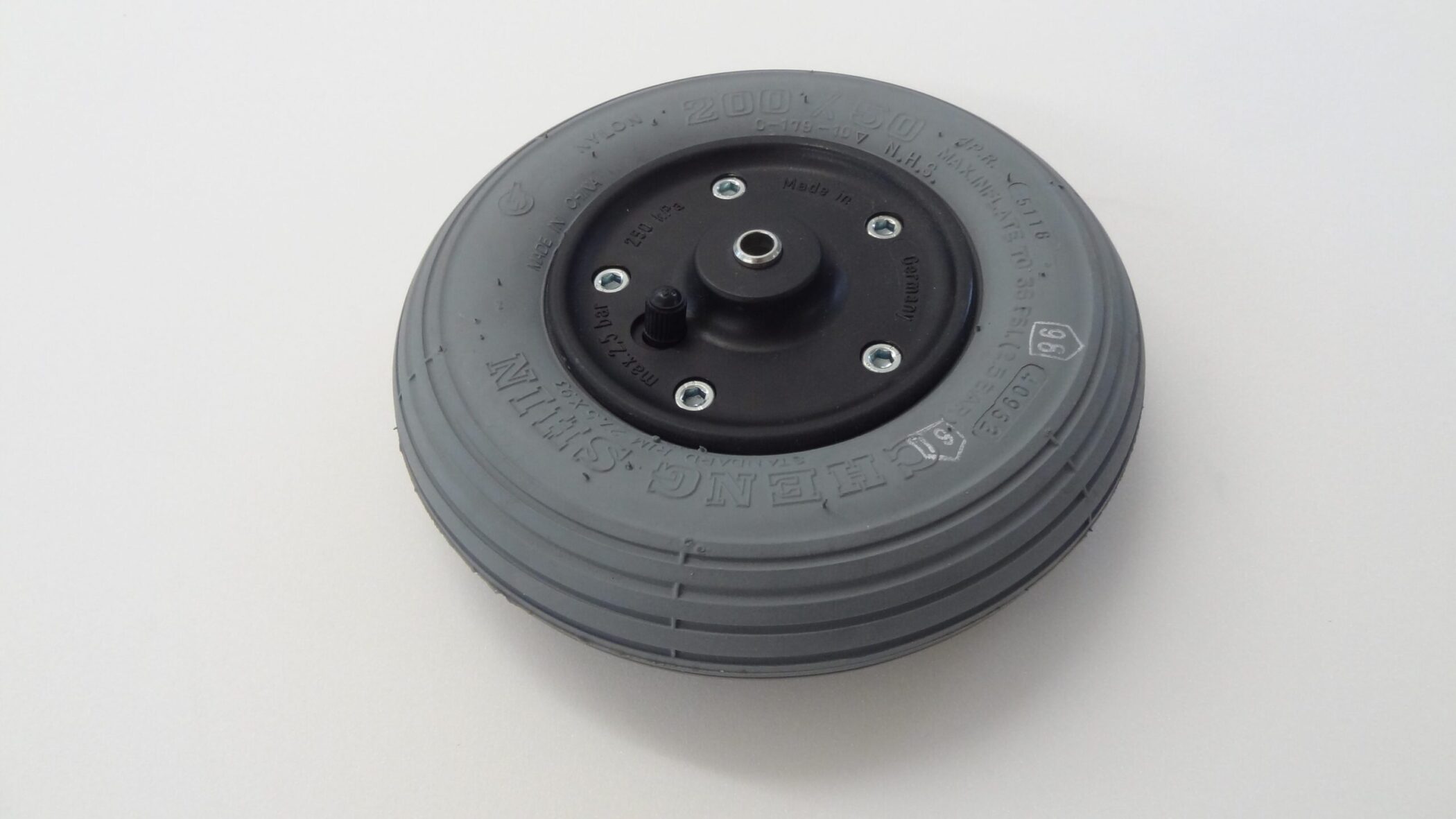 Rad, 200x50, Kunststofffelge, 2-teilig, schwarz, Luftbereifung, grau,