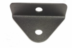 Ein abgewinkelter, dreickiger Gurtverbinder mit löchern zur Befestigung