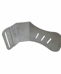 Eine Pelotte mit zweifacher Abwinklung über insgesamt 90 grad, mit öffnungsschlitzen zum Befestigen