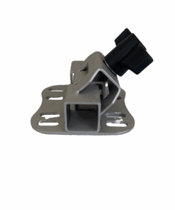 Ein Metallbauteil bestehend aus einer Grundfläche zur Befestigung, einer angeschweißten Rohrklemme und einer Flügelschraube zum Festziehen der Rohrklemme