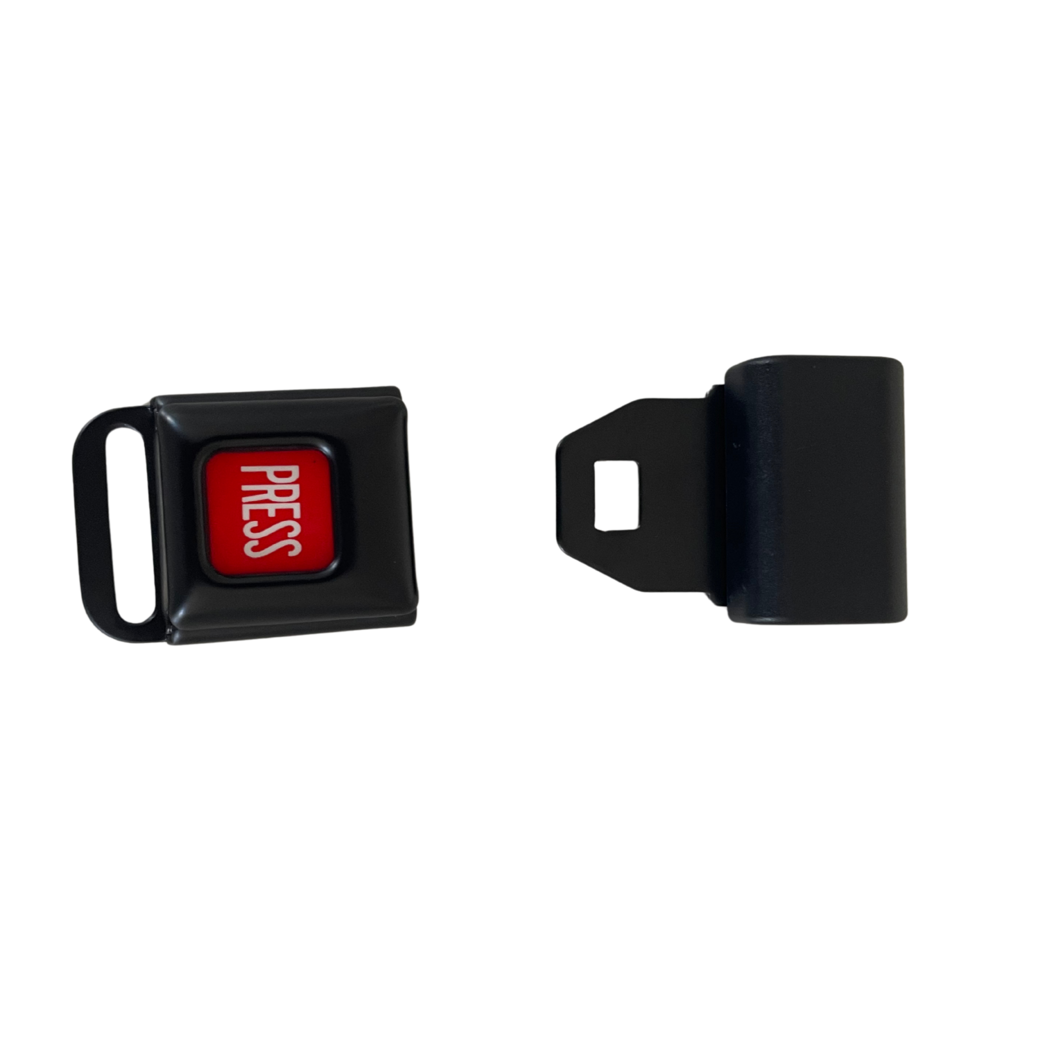 Ein kleines Metallschloss mit Einrastvorrichtung und einem traditionellen Knopf zum öffnen - offen