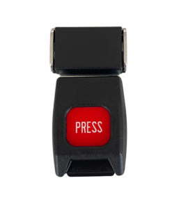 Ein großes Metallschloss mit Einrastvorrichtung und einem traditionellen Knopf zum öffnen - geschlossen