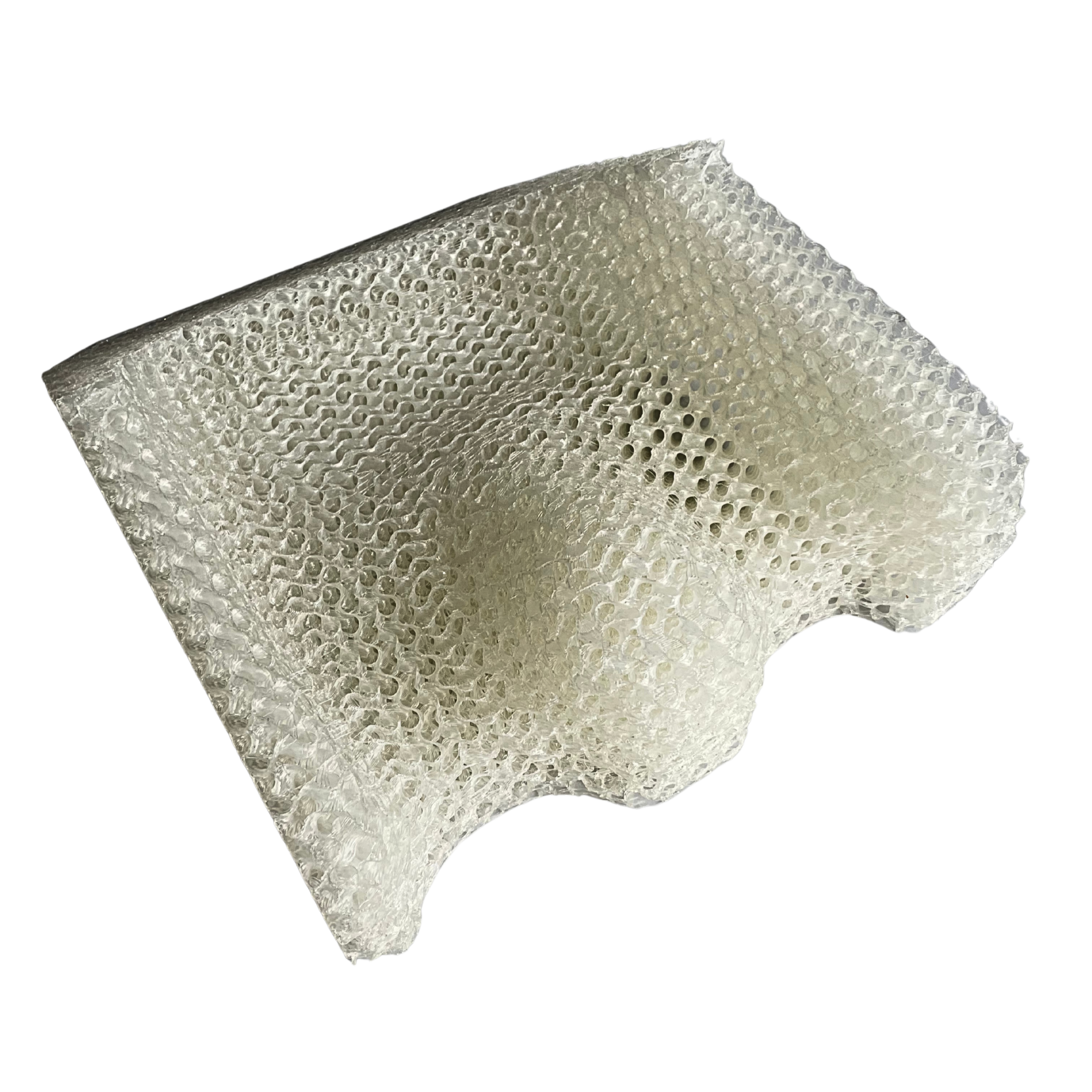 Eine 3D-gedrucktes Sitzpolster aus einem Kunststoff, belüftet, Frontansicht. komplett