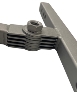 Ein Lamellengelenk des Armlehnenträgers,  gekröpft, Typ II, Edelstahl, glasperlengestrahlt